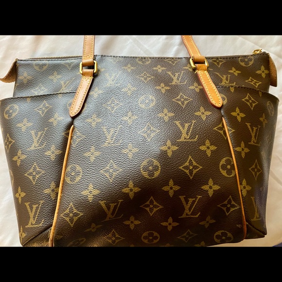 Louis Vuitton Totally PM - Picture 8 of 13